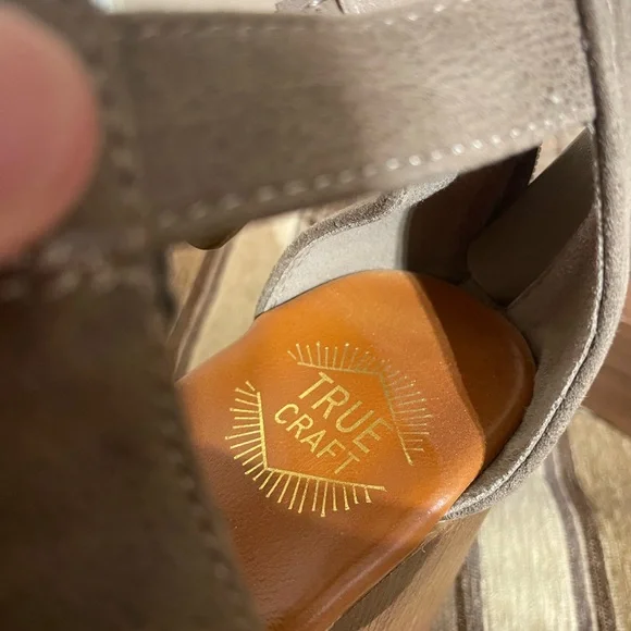 Clog Heels - Picture 8 of 8